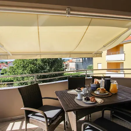 Baka Mara 1 Apartment