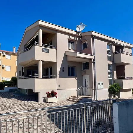 Baka Mara 1 - Comfortable&modern Biograd Na Moru
