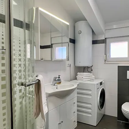 Baka Mara 1 - Comfortable And Modern Lägenhet Biograd Na Moru